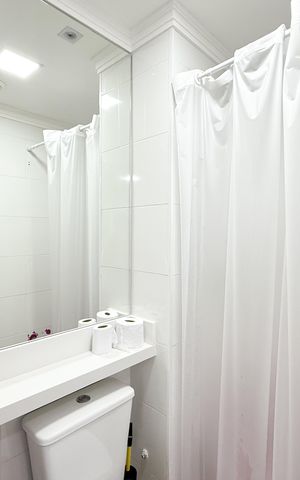 Apartamento à venda com 49m², 2 quartos e 1 vaga Apartamento à venda com 49m², 2 quartos e 1 vagaBanheiro