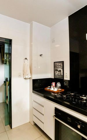 Apartamento à venda com 84m², 3 quartos e 2 vagas Apartamento à venda com 84m², 3 quartos e 2 vagasCozinha e Área de Serviço