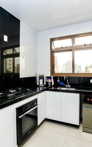 Apartamento à venda com 84m², 3 quartos e 2 vagas Apartamento à venda com 84m², 3 quartos e 2 vagasCozinha e Área de Serviço