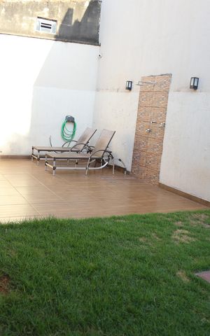 Casa à venda com 300m², 3 quartos e 3 vagas