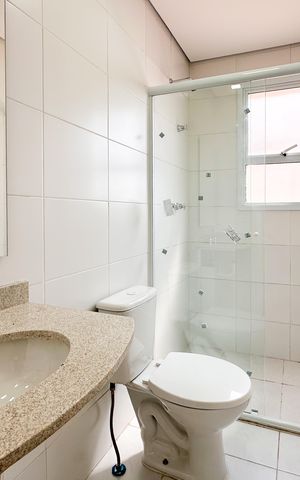 Apartamento para alugar com 69m², 2 quartos e 1 vaga Apartamento para alugar com 69m², 2 quartos e 1 vagaBanheiro da Suíte