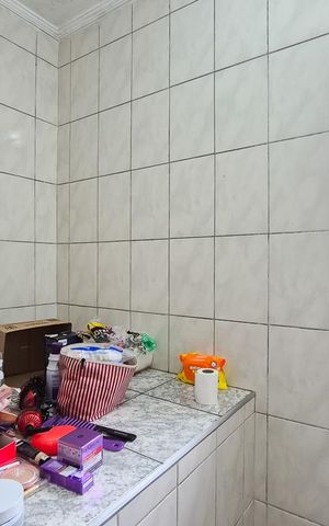 Casa à venda com 168m², 4 quartos e 2 vagas Casa à venda com 168m², 4 quartos e 2 vagasBanheiro Social
