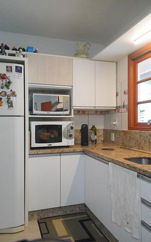 Casa à venda com 187m², 2 quartos e 2 vagasCozinha