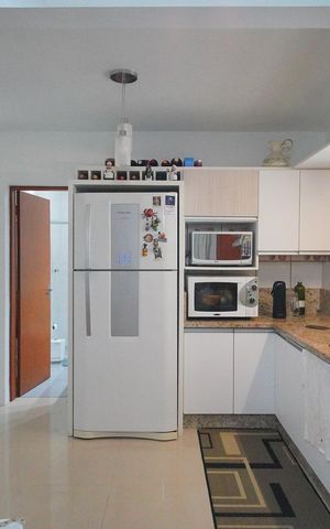 Casa à venda com 187m², 2 quartos e 2 vagasCozinha