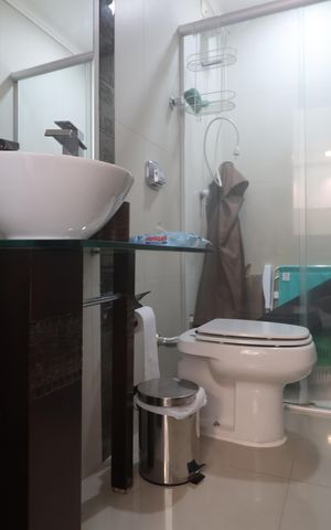 Casa à venda com 177m², 2 quartos e 2 vagasBanheiro 