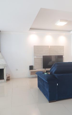 Casa à venda com 177m², 2 quartos e 2 vagasSala