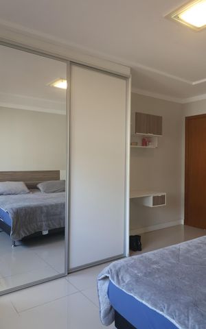 Casa à venda com 177m², 2 quartos e 2 vagasSuíte