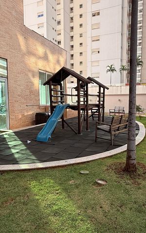 Apartamento para alugar com 140m², 4 quartos e 2 vagasÁrea comum - Playground