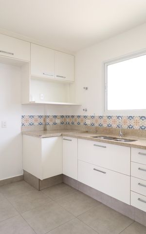 Apartamento para alugar com 102m², 3 quartos e 2 vagasCozinha /Área, Quarto e Banheiro de Serviço 