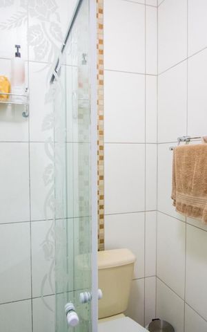 Apartamento à venda com 61m², 2 quartos e 2 vagas Apartamento à venda com 61m², 2 quartos e 2 vagasBanheiro do quarto 1