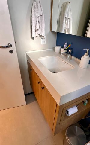 Apartamento à venda com 103m², 3 quartos e 2 vagas Apartamento à venda com 103m², 3 quartos e 2 vagasBanheiro 1