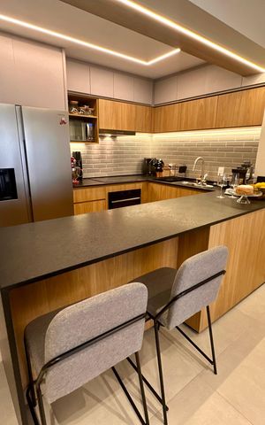 Apartamento à venda com 103m², 3 quartos e 2 vagas Apartamento à venda com 103m², 3 quartos e 2 vagasCozinha