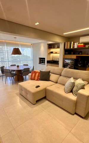 Apartamento à venda com 103m², 3 quartos e 2 vagas Apartamento à venda com 103m², 3 quartos e 2 vagasSala