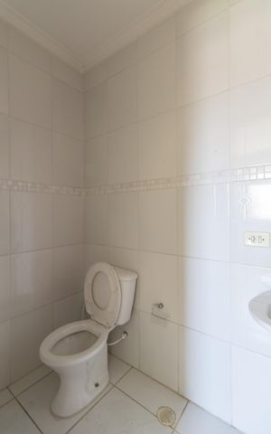 Casa para alugar com 80m², 2 quartos e 1 vaga Casa para alugar com 80m², 2 quartos e 1 vagaBanheiro Suíte 1
