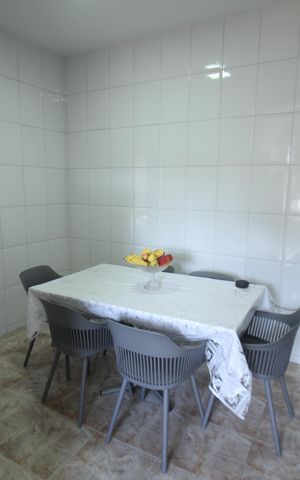Casa à venda com 178m², 3 quartos e 2 vagasCozinha