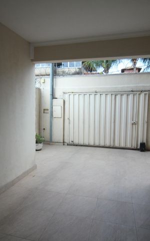 Casa à venda com 178m², 3 quartos e 2 vagasGaragem