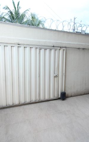 Casa à venda com 178m², 3 quartos e 2 vagasGaragem