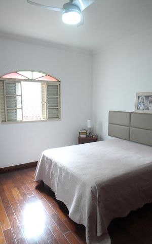 Casa à venda com 178m², 3 quartos e 2 vagasQuarto 2