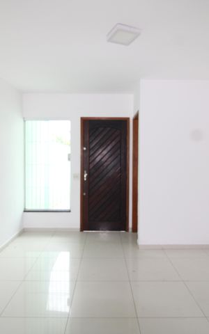 Casa para alugar com 100m², 2 quartos e 2 vagasSala