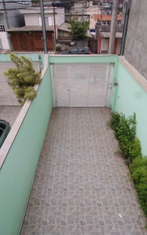 Casa para alugar com 100m², 2 quartos e 2 vagasVaranda da suíte 2