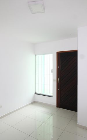 Casa para alugar com 100m², 2 quartos e 2 vagasSala