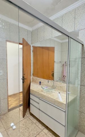 Casa para alugar com 98m², 2 quartos e 1 vagaBanheiro 1
