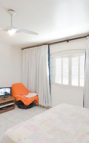 Casa à venda com 266m², 3 quartos e 2 vagasQuarto 2