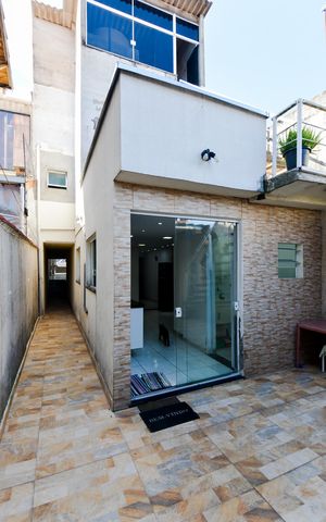 Casa à venda com 266m², 3 quartos e 2 vagasQuintal