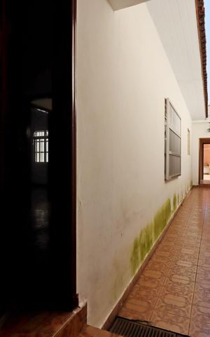 Casa para alugar com 126m², 2 quartos e 2 vagasCorredor externo