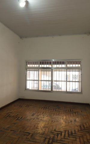 Casa para alugar com 126m², 2 quartos e 2 vagasQuarto 1