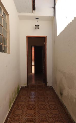 Casa para alugar com 126m², 2 quartos e 2 vagasCorredor externo
