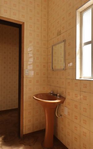 Casa para alugar com 126m², 2 quartos e 2 vagasBanheiro