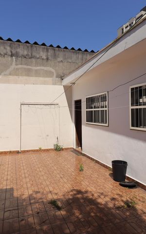 Casa para alugar com 126m², 2 quartos e 2 vagasQuintal
