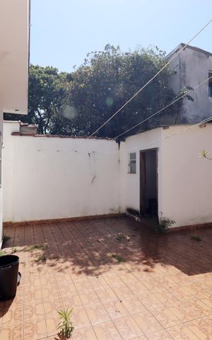 Casa para alugar com 126m², 2 quartos e 2 vagasQuintal