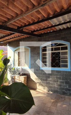 Casa à venda com 81m², 3 quartos e 2 vagas
