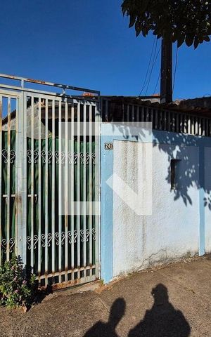 Casa à venda com 81m², 3 quartos e 2 vagas