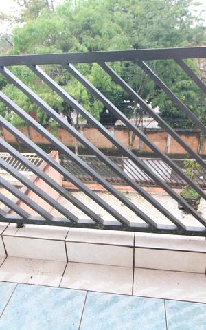 Casa à venda com 217m², 3 quartos e 2 vagasSacada da suíte