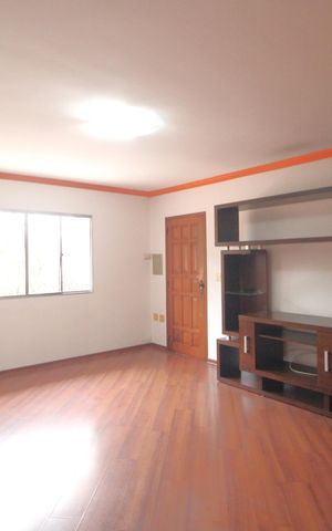 Casa à venda com 217m², 3 quartos e 2 vagasSala
