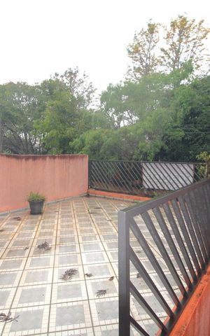 Casa à venda com 217m², 3 quartos e 2 vagasVaranda