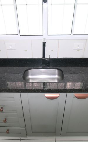 Casa para alugar com 100m², 2 quartos e 2 vagasCozinha