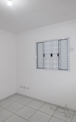 Casa para alugar com 100m², 2 quartos e 2 vagasQuarto 2 - Suíte