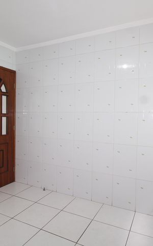Casa para alugar com 100m², 2 quartos e 2 vagasCozinha