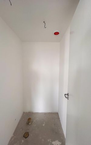 Apartamento à venda com 185m², 3 quartos e 3 vagas Apartamento à venda com 185m², 3 quartos e 3 vagasLavabo