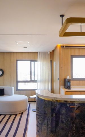 Apartamento à venda com 185m², 3 quartos e 3 vagas Apartamento à venda com 185m², 3 quartos e 3 vagasÁrea gourmet