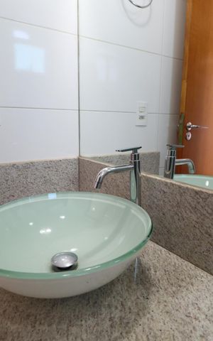 Apartamento para alugar com 180m², 3 quartos e 2 vagasBanheiro do Quarto 3