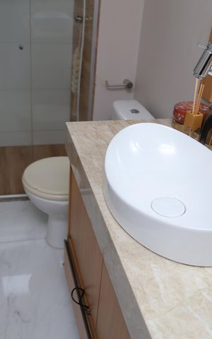 Apartamento à venda com 80m², 3 quartos e 2 vagasBanheiro