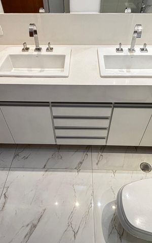 Apartamento para alugar com 123m², 3 quartos e 4 vagas Apartamento para alugar com 123m², 3 quartos e 4 vagasBanheiro da Suíte