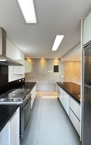 Apartamento para alugar com 123m², 3 quartos e 4 vagas Apartamento para alugar com 123m², 3 quartos e 4 vagasCozinha
