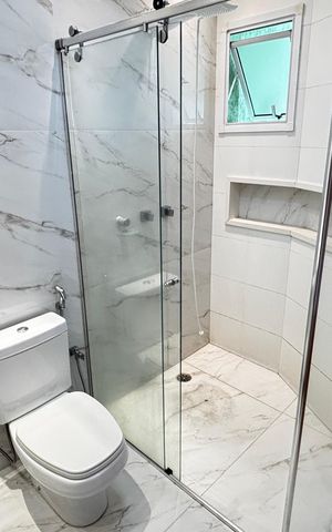 Apartamento para alugar com 123m², 3 quartos e 4 vagas Apartamento para alugar com 123m², 3 quartos e 4 vagasBanheiro da Suíte