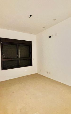 Apartamento à venda com 175m², 3 quartos e 3 vagas Apartamento à venda com 175m², 3 quartos e 3 vagasSuíte 2
